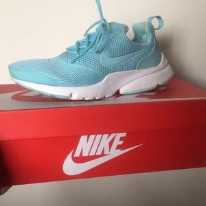 Light blue nike prestos